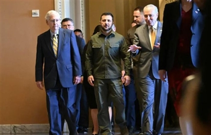 Các nghị sĩ Mỹ đấu khẩu sau khi Tổng thống Ukraine bất ngờ hủy phát biểu