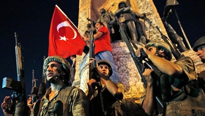 'Mỹ đang thúc đẩy kịch bản Cách mạng màu ở Thổ Nhĩ Kỳ?'