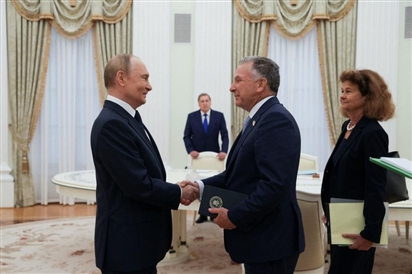Tổng thống Nga điện đàm với lãnh đạo các nước về tình hình Ukraine và quan hệ với Mỹ