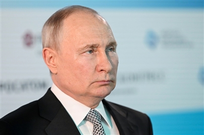 Tổng thống Putin chế giễu sự phụ thuộc của châu Âu vào Mỹ