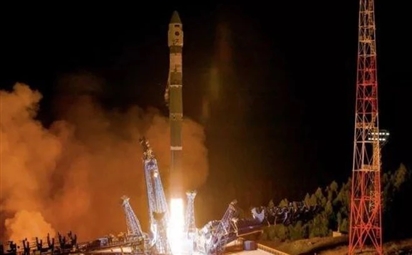 Khoảnh khắc Nga phóng vệ tinh quân sự mới vào quỹ đạo