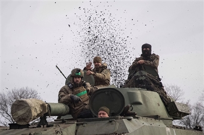 Tình hình Ukraine: Đơn vị quân đội bất ngờ rút khỏi Bakhmut; Hàn Quốc nói gì về lời kêu gọi viện trợ vũ khí hạng nặng của Kiev?