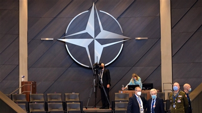 Giáo sư London vạch sai lầm của NATO trong quan hệ với Nga