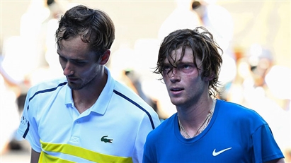 Wimbledon bị phạt 1 triệu USD vì cấm tay vợt Nga, phản ứng ra sao?