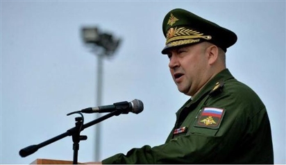 Tướng Surovikin là ai và tuyến phòng thủ của ông đưa ra chặn cuộc phản công của Ukraine là gì?