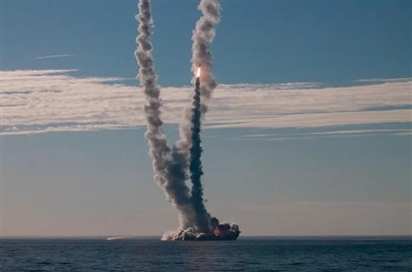 'Xương sống' của sức mạnh răn đe hạt nhân hải quân Nga: Tên lửa Bulava mạnh cỡ nào?