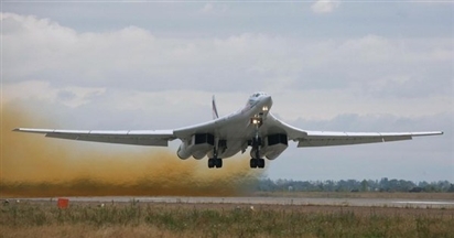 Phi đội máy bay ném bom Tu-160 của Nga tuần tra 10 giờ đồng hồ ở Bắc Băng Dương