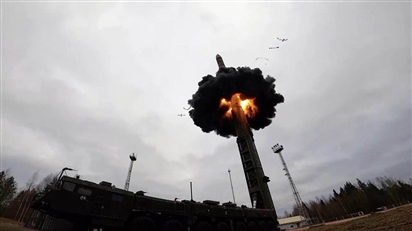 Nga đăng video tập trận, phóng tên lửa hành trình từ bộ ba hạt nhân