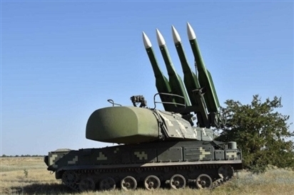 Cận cảnh hệ thống phòng không Buk của Nga đánh chặn tên lửa HIMARS