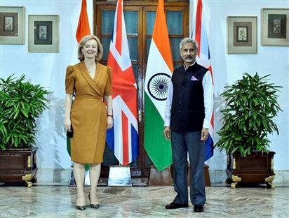 Ngoại trưởng Anh thăm Ấn Độ