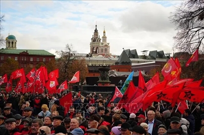 Đảng Cộng sản LB Nga long trọng kỷ niệm 106 năm Cách mạng Tháng Mười vĩ đại