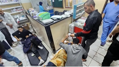 Sơ tán khẩn cấp bệnh nhân khỏi một bệnh viện lớn khác ở Gaza