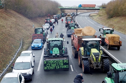Nông dân Pháp biểu tình yêu cầu được hỗ trợ tài chính