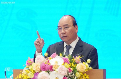 Thủ tướng: Tất cả các cấp không ra Hà Nội mang quà biếu Tết, xe cộ ùn ùn tới nhà lãnh đạo