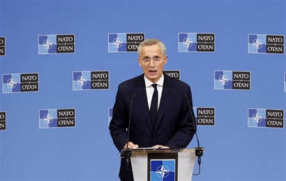 Tổng thư ký NATO nói gì về khả năng gửi quân tới Ukraine?