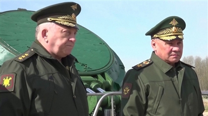Bộ trưởng Quốc phòng Nga thị sát trung đoàn tên lửa chiến lược ở Kaluga