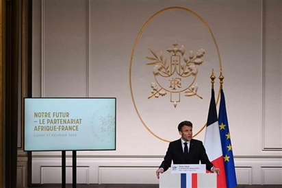 Chuyến công du châu Phi đầy thách thức của Tổng thống Pháp Macron