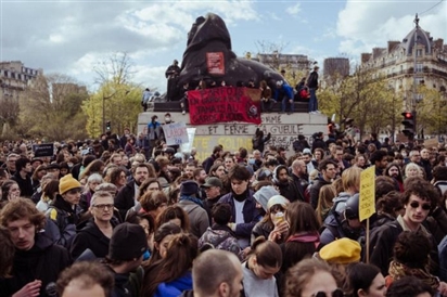 Ngày tổng đình công biểu tình thứ 12 phản đối cải cách hưu trí ở Pháp