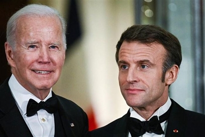 Tổng thống Pháp và Mỹ điện đàm, bàn về xung đột Nga-Ukraine