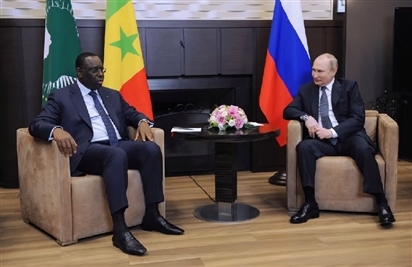 Sau cuộc gặp Tổng thống Nga, Chủ tịch Liên minh châu Phi nói ''rất vui và yên tâm''
