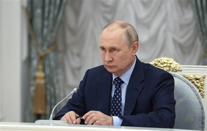 Tổng thống Nga thăm trụ sở quân khu phụ trách chiến dịch Ukraine