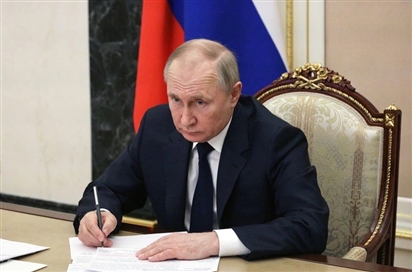 Giữa loạt đòn trừng phạt từ phương Tây, Tổng thống Nga phát cảnh báo