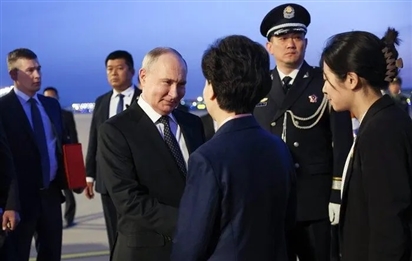 Tổng thống Nga Putin đến Trung Quốc