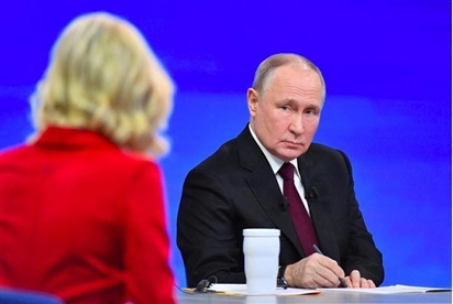 Tổng thống Nga Putin đáp trả phát biểu của lãnh đạo Mỹ về khả năng NATO bị tấn công