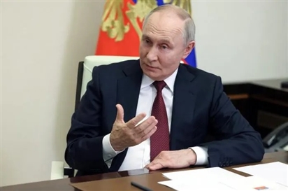Tổng thống Putin: Mỹ và Nga có thể giảm 50% chi tiêu quân sự