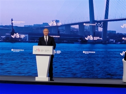Tổng thống Putin: Kinh tế Nga vẫn đứng vững trước lệnh trừng phạt của phương Tây