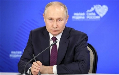 Ông Putin cảnh báo Ukraine chịu đòn tấn công 'không thể phục hồi'