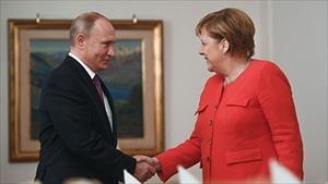 Thủ tướng Đức Merkel bất ngờ tuyên bố muốn cải thiện quan hệ với Nga