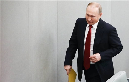 Hạ viện Nga ủng hộ 'xóa' nhiệm kỳ cho Tổng thống Putin, biểu tình phản đối ở Moscow