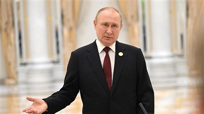 Ông Putin phản ứng với bình luận của Thủ tướng Anh