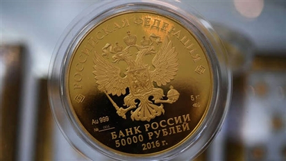 Đồng rúp Nga lập đỉnh cao nhất trong 4 năm so với USD