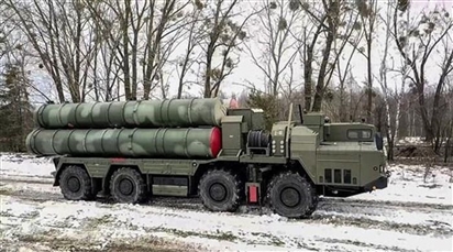 Thêm một tổ hợp phòng không S-400 được triển khai tới Belarus