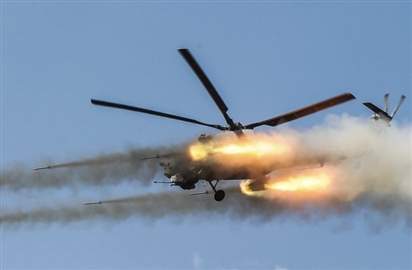 Khoảnh khắc trực thăng Nga càn quét mục tiêu ở Ukraine bằng tên lửa S-8