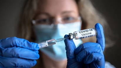 Nhóm người có nguy cơ cao mắc Covid-19 dù đã tiêm vaccine