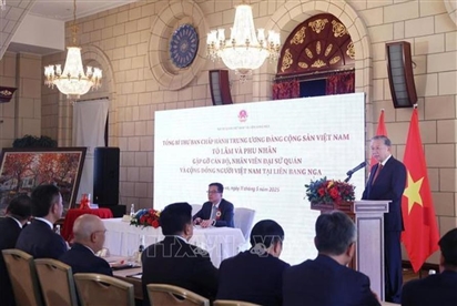 Tổng Bí thư Tô Lâm và Phu nhân gặp gỡ cộng đồng người Việt tại LB Nga
