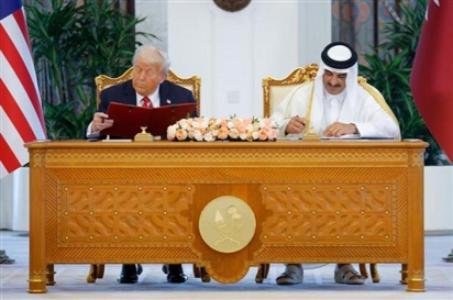 Thủ tướng Qatar nói gì về món quà 'lâu đài bay' tăng ông Trump?