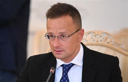 Hungary kêu gọi EU không can thiệp vào giải quyết hòa bình ở Ukraina