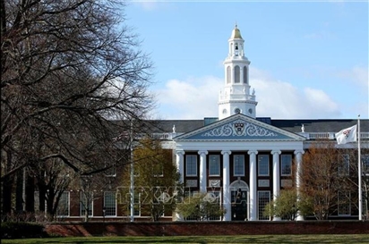 Chính quyền Trump thu hồi quyền tuyển sinh sinh viên quốc tế của Đại học Harvard