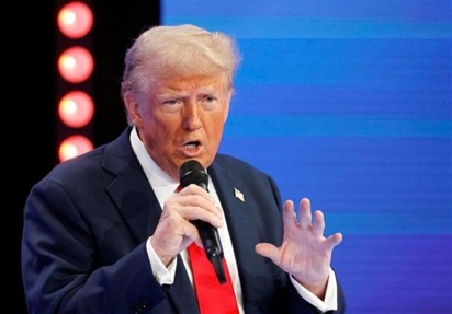 Ông Trump tuyên bố tái thiết quân đội Mỹ