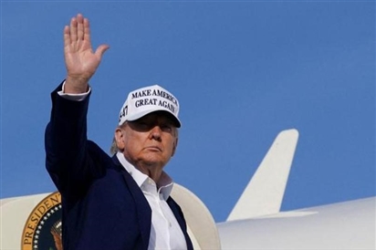 Tổng thống Trump: Mỹ phải sản xuất những thứ lớn lao chứ không phải áo phông
