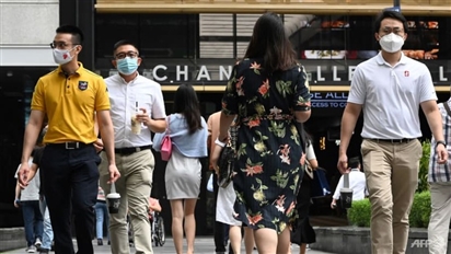 Singapore: Hàng trăm ca nhiễm cộng đồng mới mỗi ngày dù 81% dân số đã tiêm 2 mũi