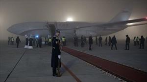 Chuyên cơ chở Tổng thống Putin hạ cánh ấn tượng giữa sương mù dày đặc