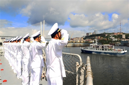 Hoàn thành tốt nhiệm vụ đi biển đường dài và tham gia lễ duyệt binh tàu Hải quân tại Liên bang Nga 