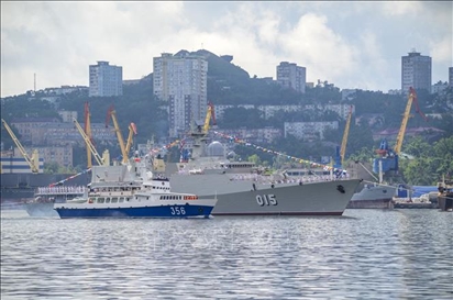 Biên đội tàu Hải quân Việt Nam tham dự lễ duyệt binh kỷ niệm Ngày Hải quân Nga