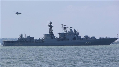 Tàu ''sát thủ săn ngầm'' Đô đốc Levchenko của Nga khoe sức mạnh trên biển