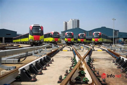 Toàn cảnh 10 đoàn tàu metro 'hội tụ' tại ga Nhổn chuẩn bị được chạy thử nghiệm